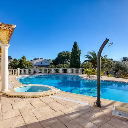 La Madrague St Vincent A *