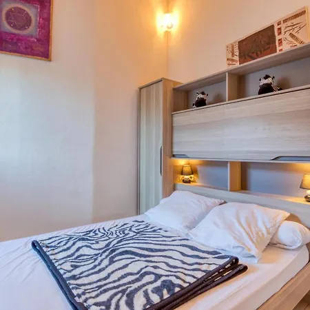 La Madrague St Vincent A